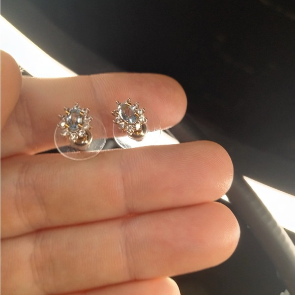 Aqua Marine 10k Earrings - Picture 7 of 9